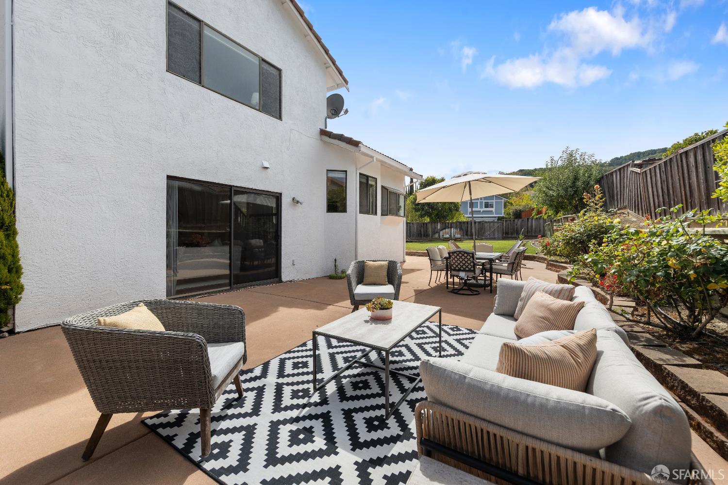 Detail Gallery Image 26 of 32 For 5567 Woodview Dr, El Sobrante,  CA 94803 - 3 Beds | 2/1 Baths