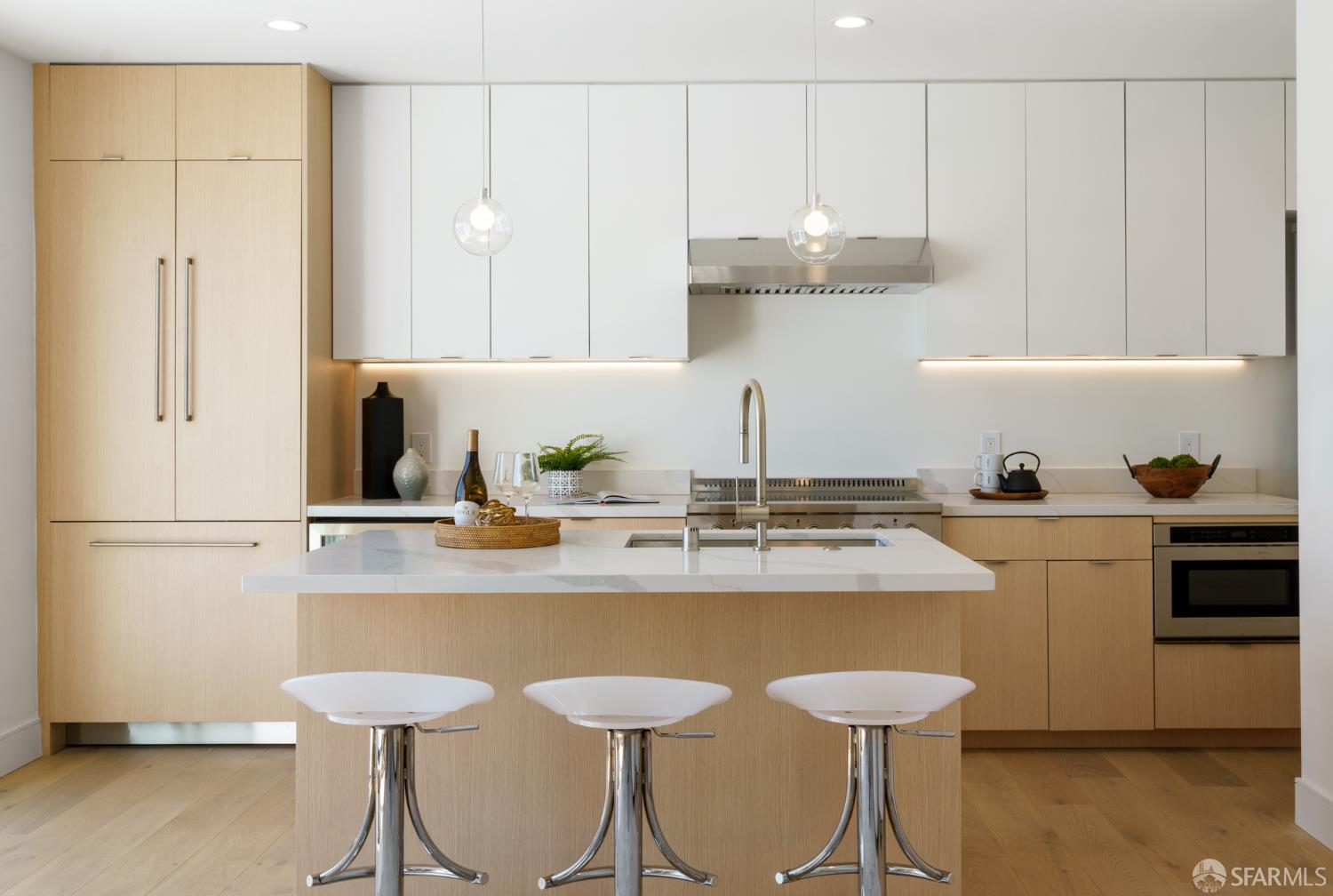 Photo #4: 425071523 Listing: Photo #4