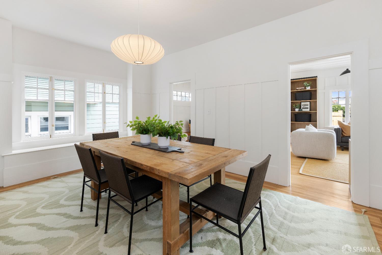 Detail Gallery Image 11 of 35 For 656 60th St, Oakland,  CA 94609 - 6 Beds | 2 Baths