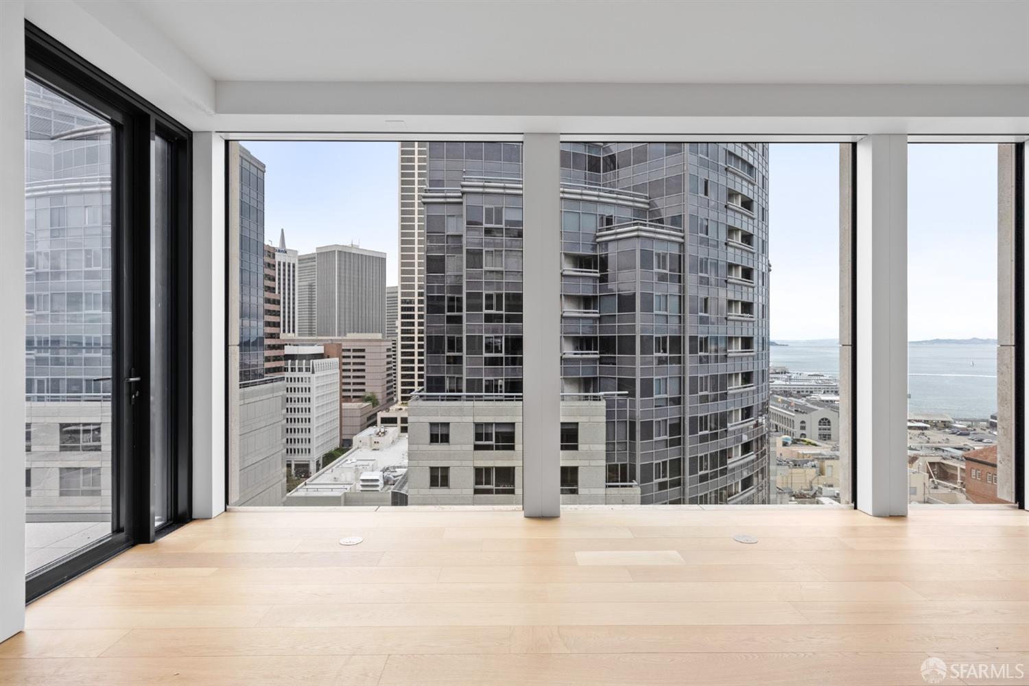 Detail Gallery Image 18 of 50 For 1 Steuart Ln #1903,  San Francisco,  CA 94105 - 3 Beds | 3 Baths