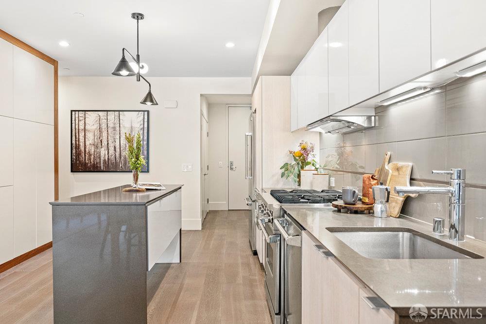Photo #6: 425071169 Listing 