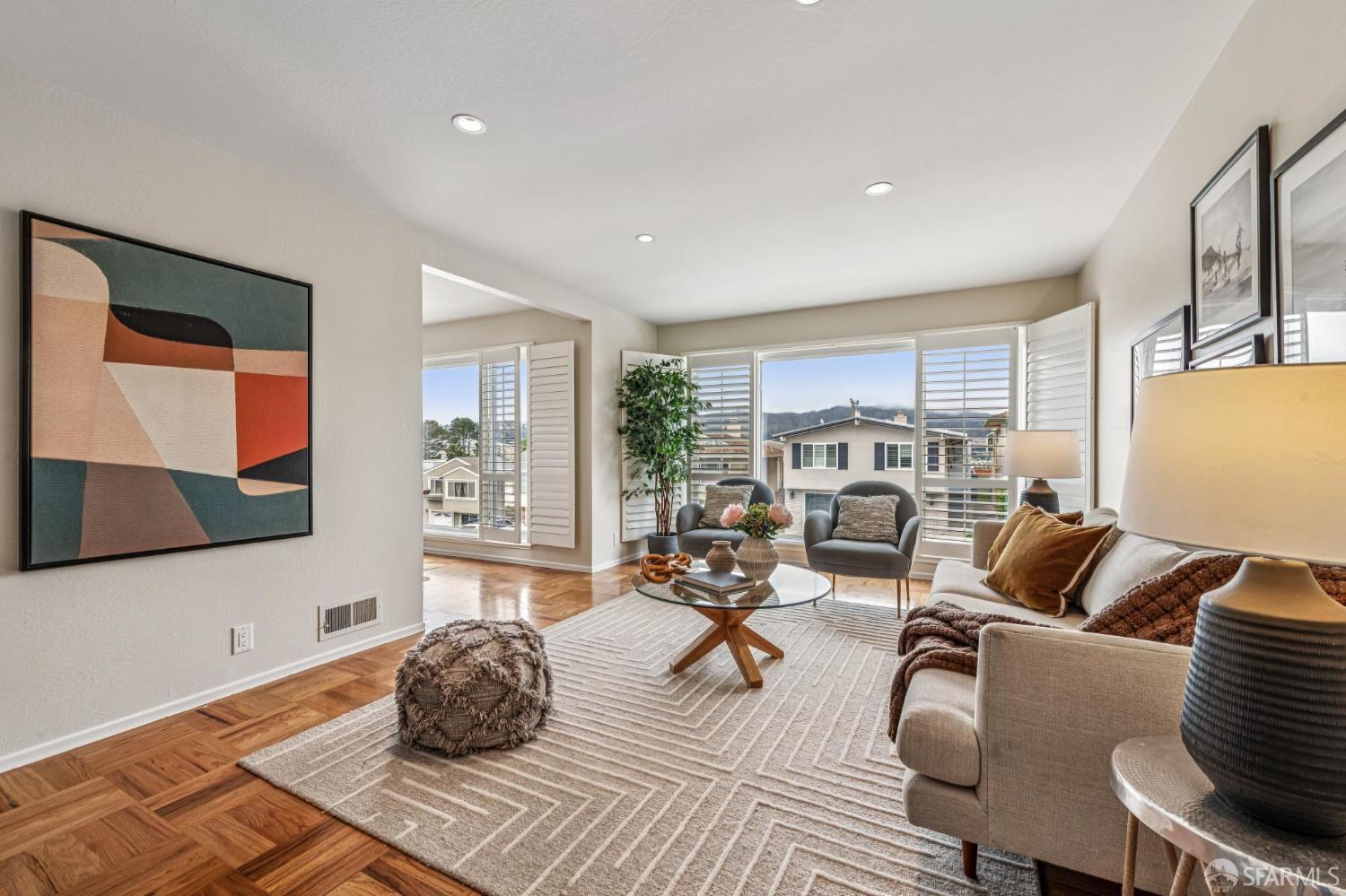 Detail Gallery Image 3 of 47 For 120 Mirada Dr, Daly City,  CA 94015 - 3 Beds | 2 Baths