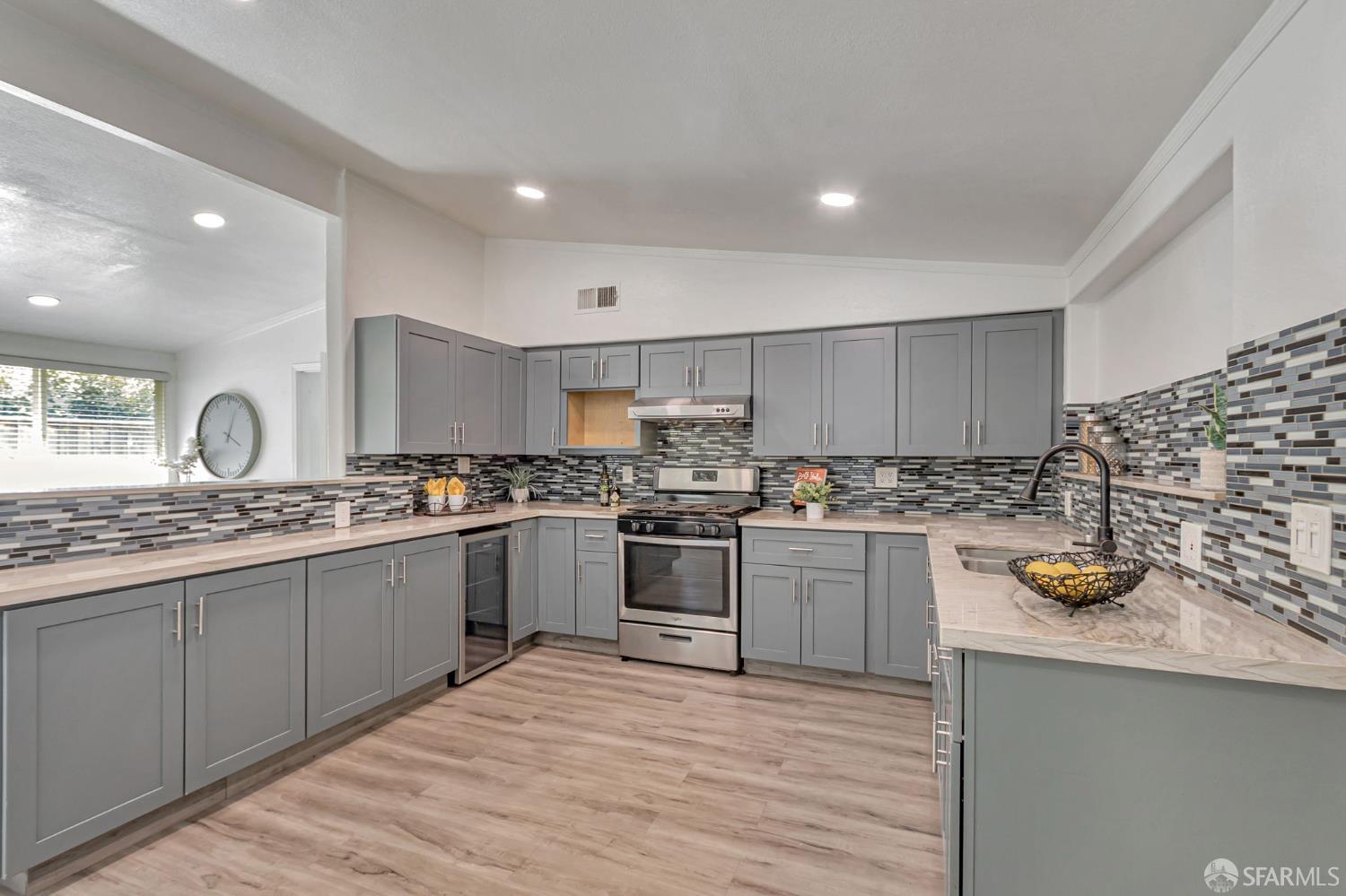 Detail Gallery Image 5 of 17 For 1813 Tampa Way, San Jose,  CA 95122 - 3 Beds | 2 Baths
