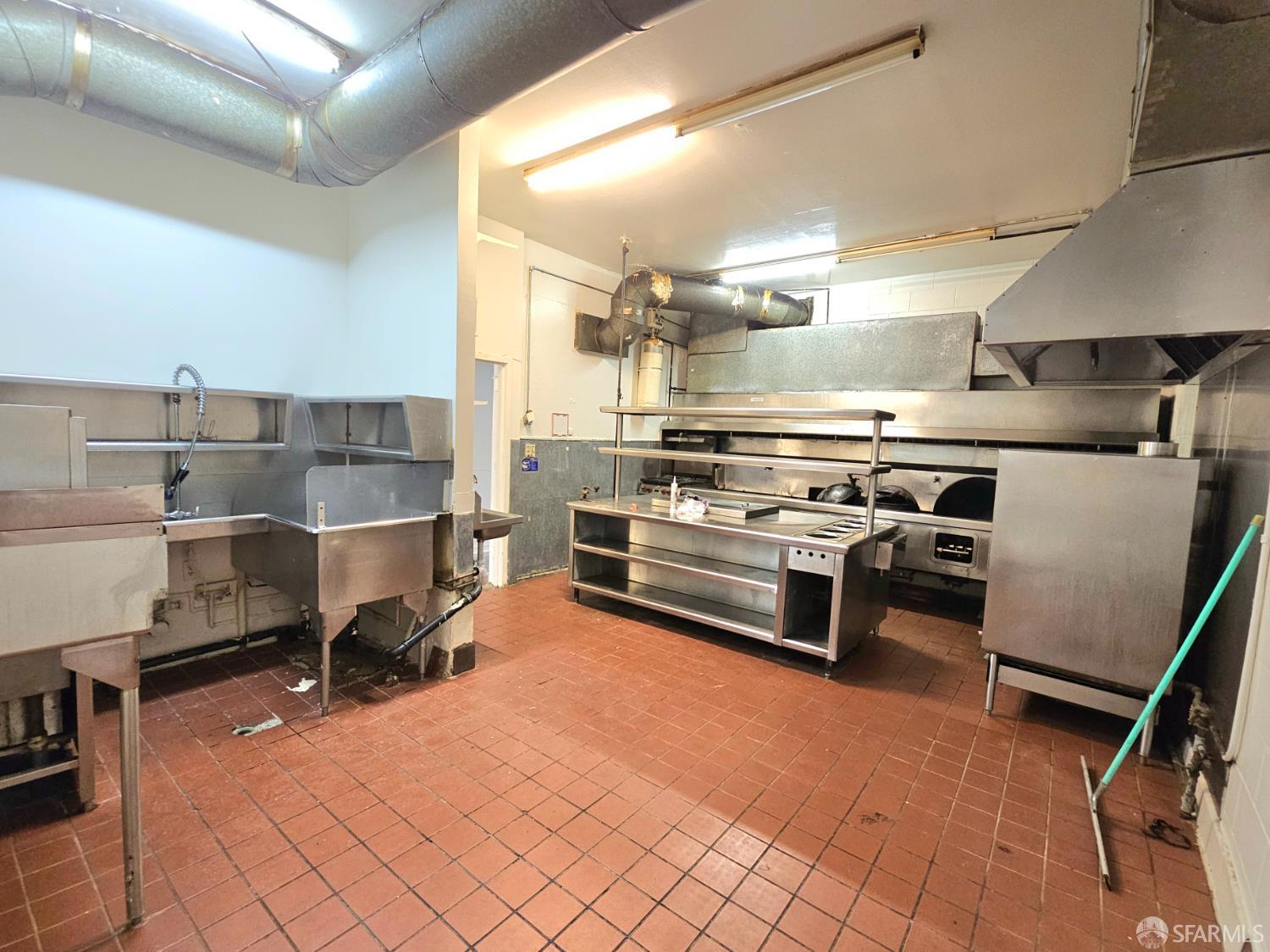 Detail Gallery Image 52 of 64 For 823 Webster St, Oakland,  CA 94607 - – Beds | – Baths