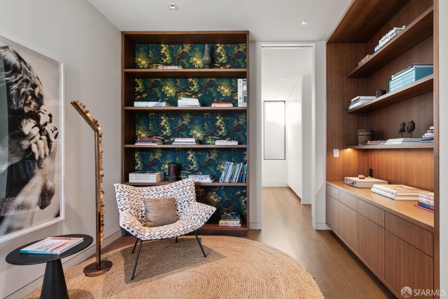Detail Gallery Image 16 of 52 For 150 Glenbrook Ave, San Francisco,  CA 94114 - 6 Beds | 6/2 Baths