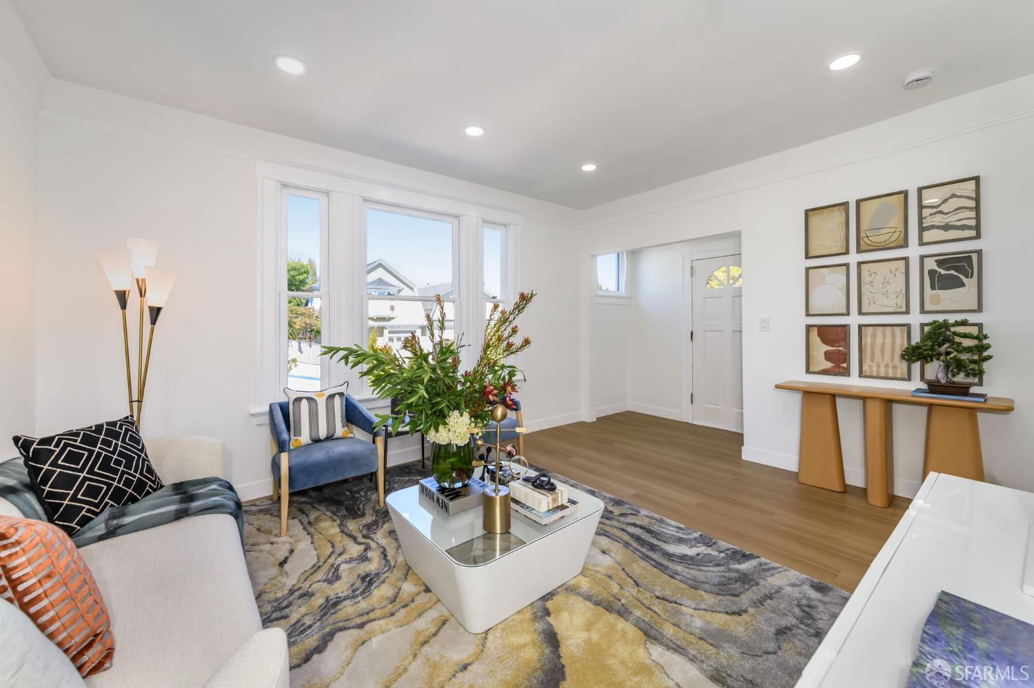Detail Gallery Image 4 of 25 For 3779 25th St, San Francisco,  CA 94110 - – Beds | – Baths