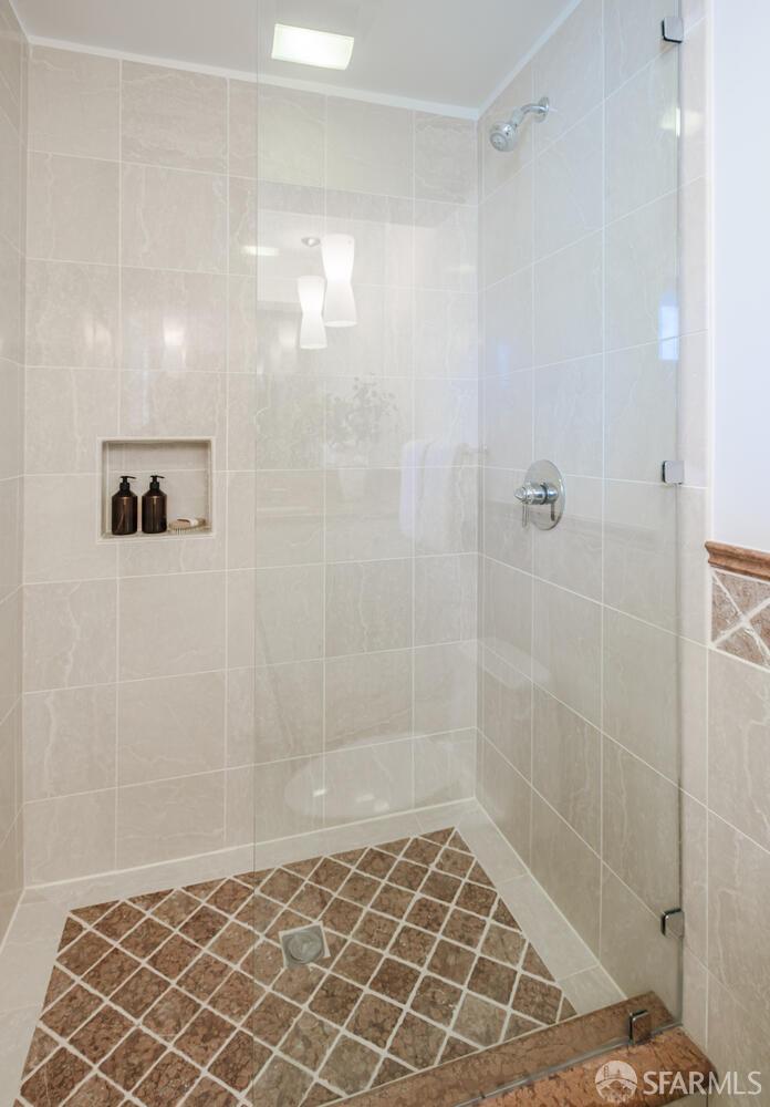 Photo #22: 425069967 Listing: Photo #22