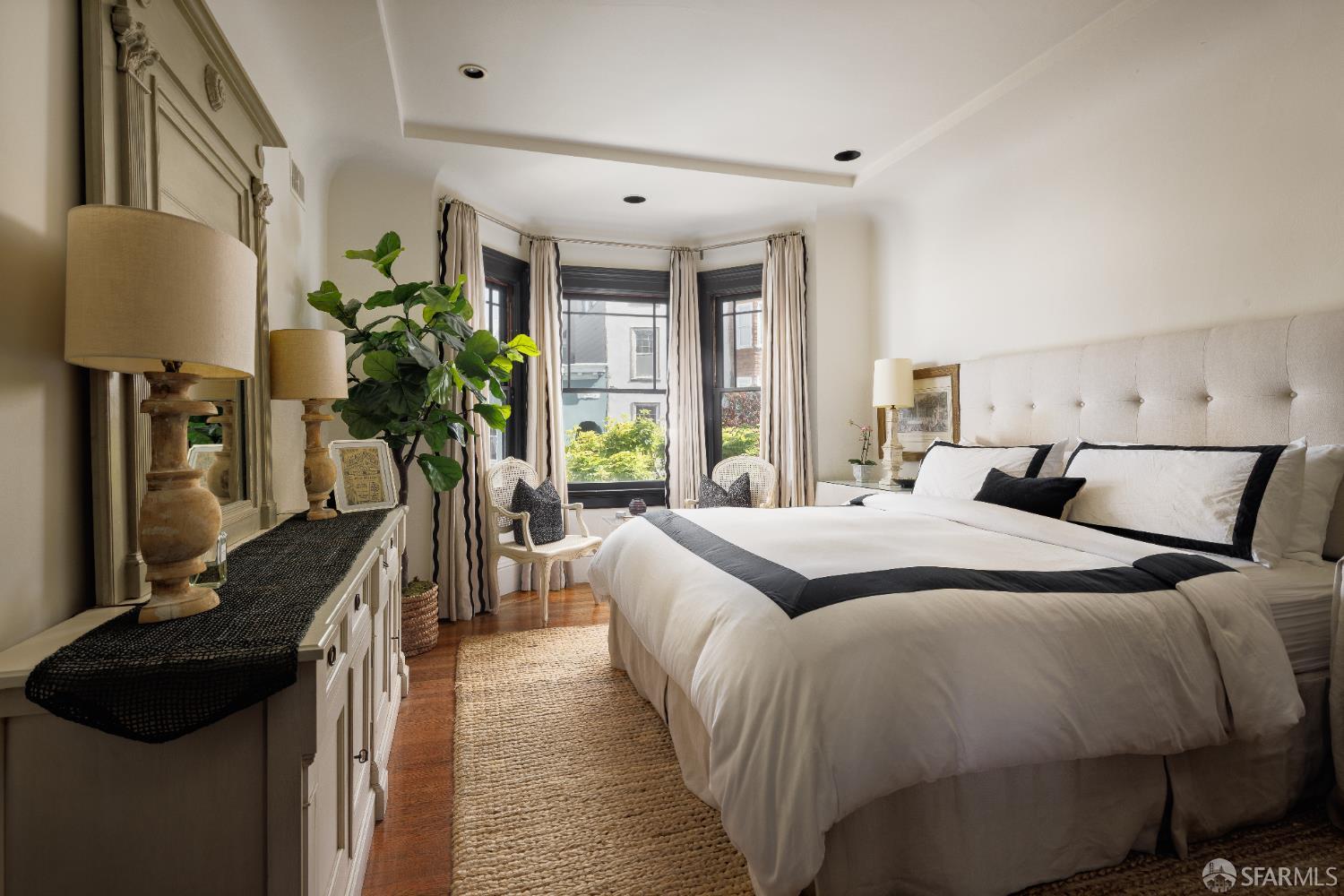 Detail Gallery Image 12 of 35 For 447 Greenwich St, San Francisco,  CA 94133 - – Beds | – Baths