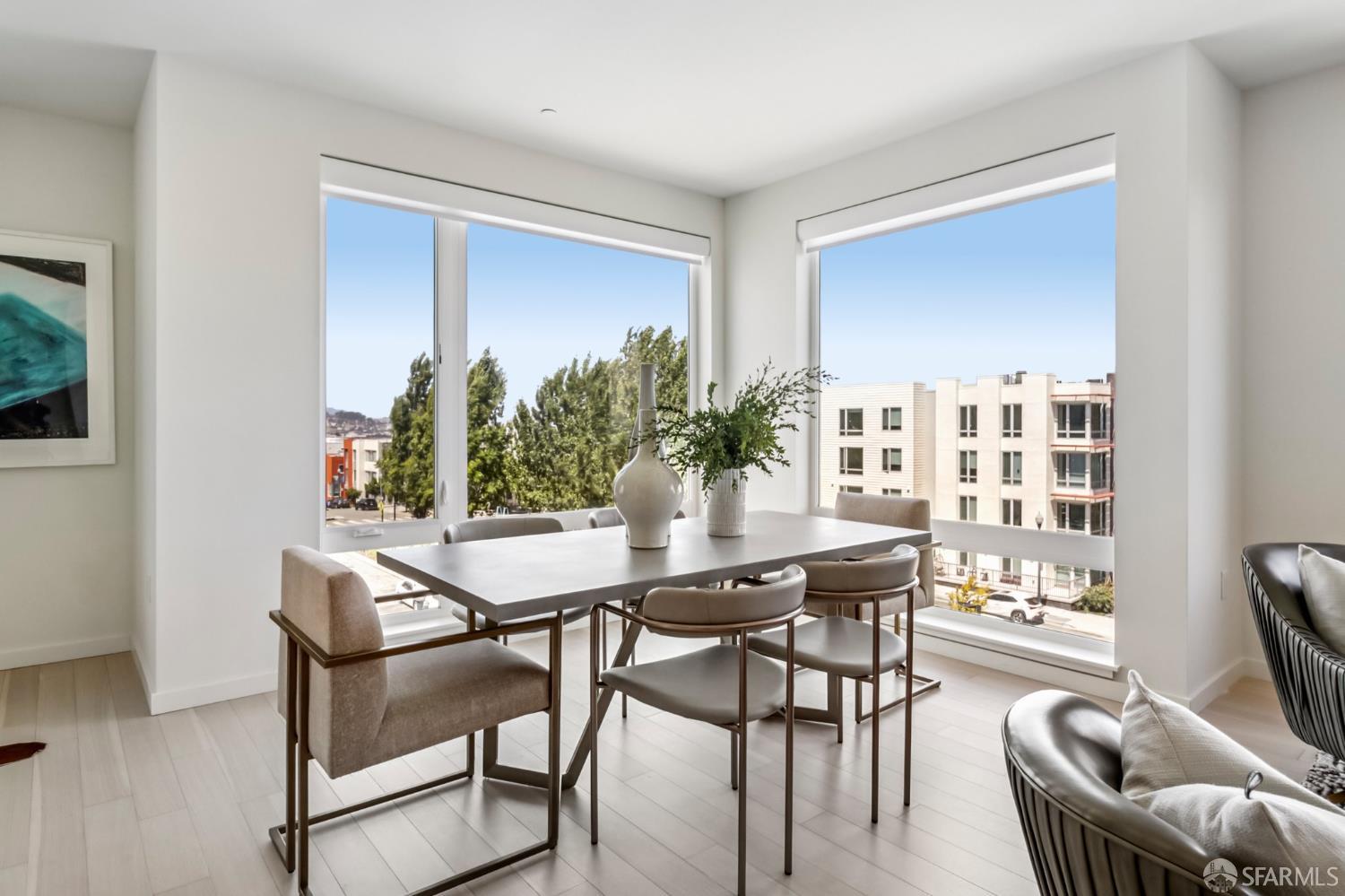 Detail Gallery Image 8 of 35 For 51 Innes Ct #403,  San Francisco,  CA 94124 - 3 Beds | 2 Baths