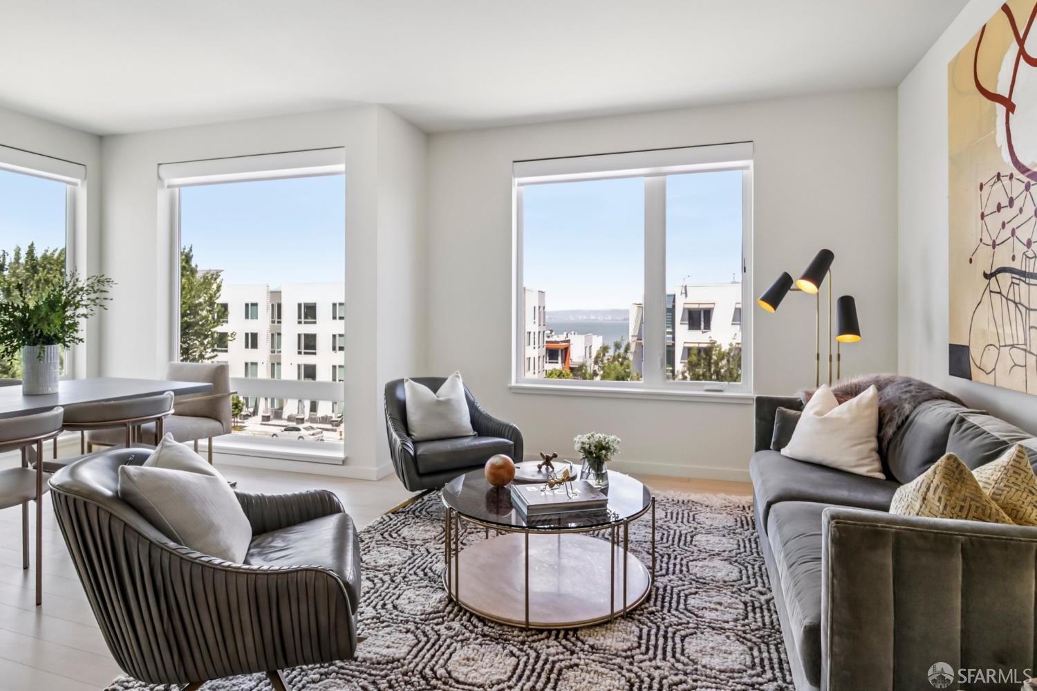 Detail Gallery Image 3 of 35 For 51 Innes Ct #403,  San Francisco,  CA 94124 - 3 Beds | 2 Baths