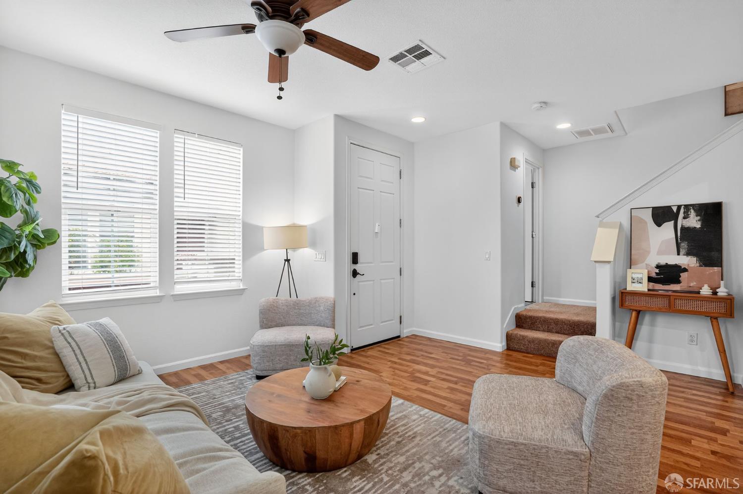 Detail Gallery Image 9 of 30 For 307 Toscana Way, Hayward,  CA 94545 - 3 Beds | 2/1 Baths