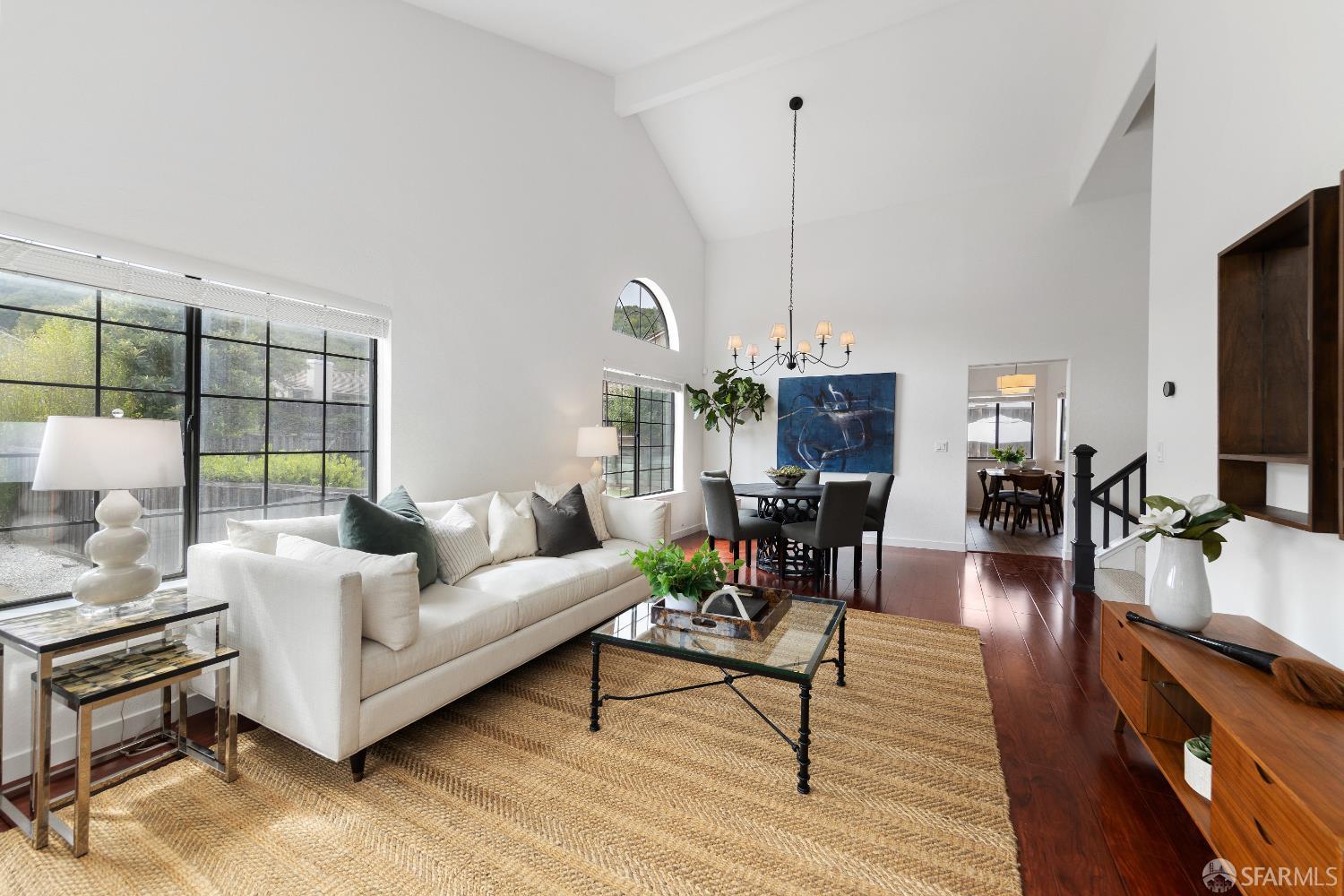 Detail Gallery Image 4 of 32 For 5567 Woodview Dr, El Sobrante,  CA 94803 - 3 Beds | 2/1 Baths
