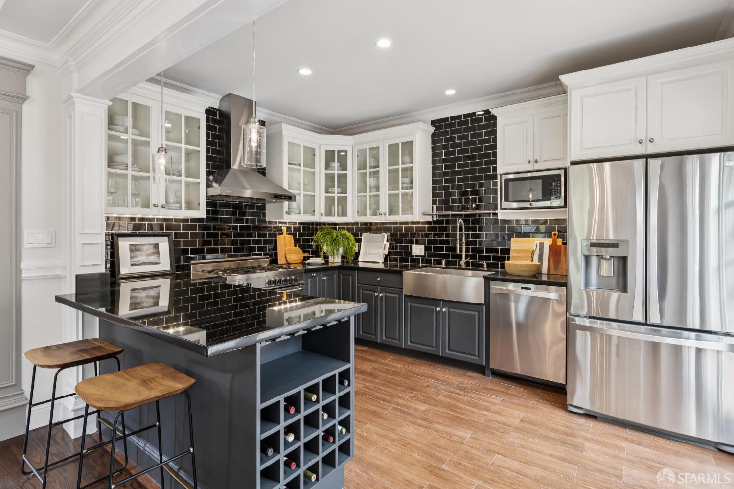 Detail Gallery Image 15 of 53 For 25 Mizpah St, San Francisco,  CA 94131 - 4 Beds | 3 Baths