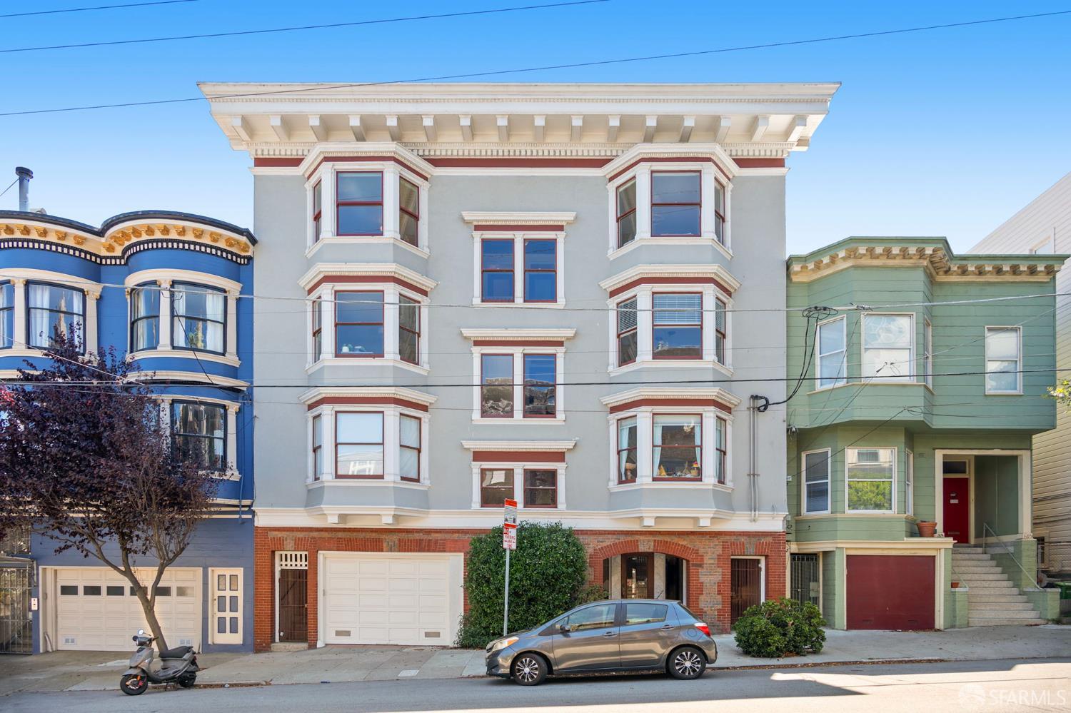 Photo #2: 425071256 Listing 