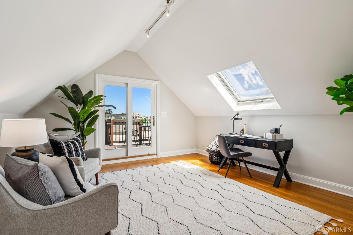 Detail Gallery Image 73 of 85 For 516 Baker St, San Francisco,  CA 94117 - 4 Beds | 2 Baths
