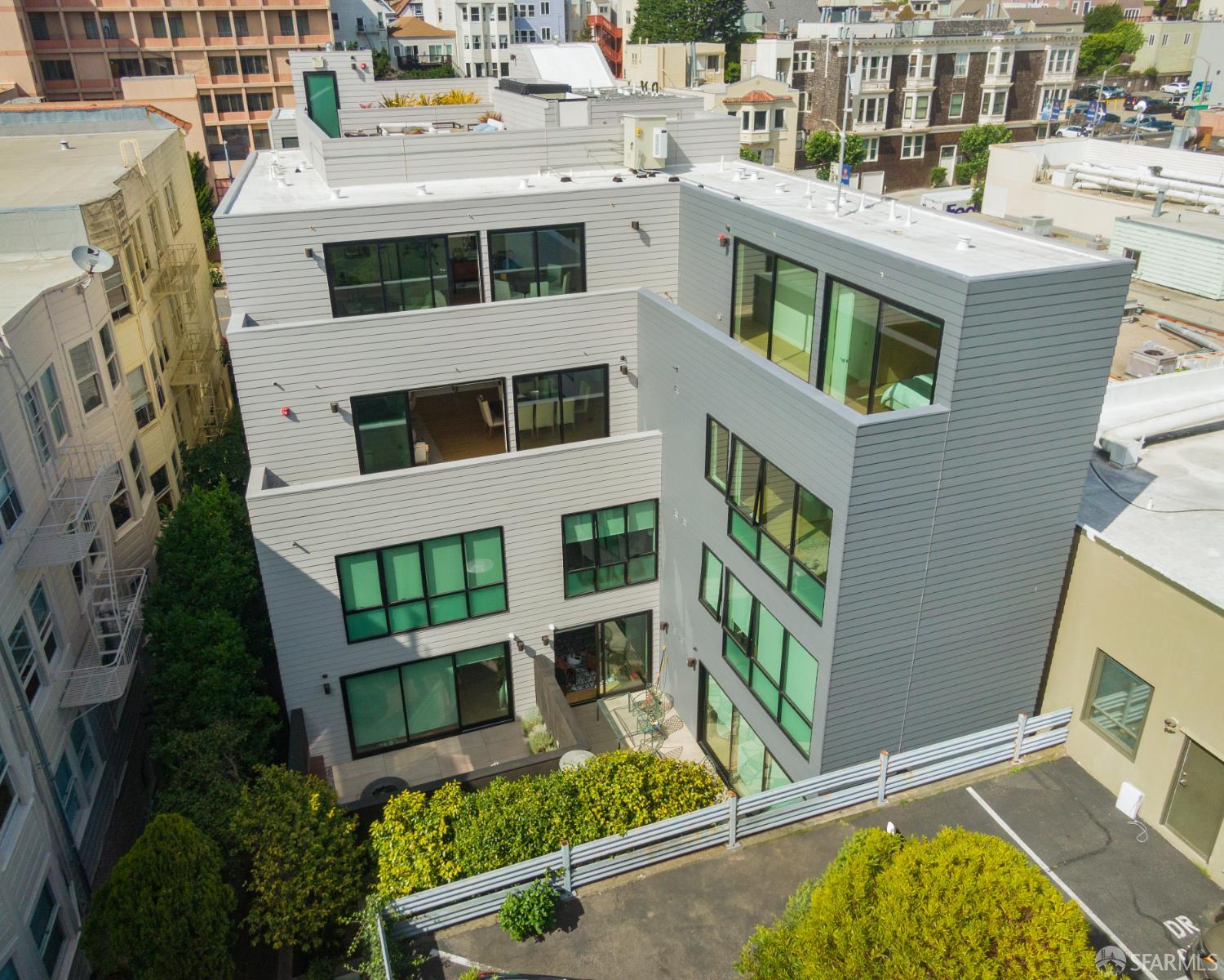 Detail Gallery Image 46 of 48 For 3657 California St, San Francisco,  CA 94118 - 3 Beds | 3 Baths