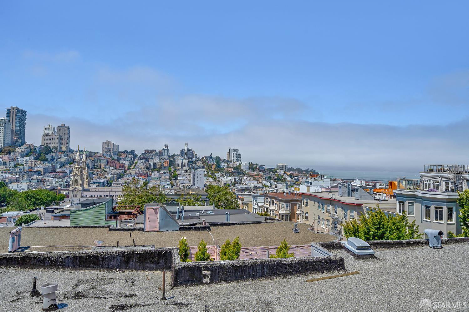 Detail Gallery Image 11 of 28 For 439 Greenwich St #9,  San Francisco,  CA 94133 - 1 Beds | 1 Baths