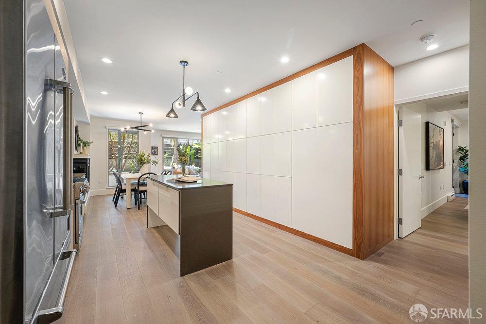 Detail Gallery Image 7 of 59 For 35 Dolores St #108,  San Francisco,  CA 94103 - 3 Beds | 2 Baths