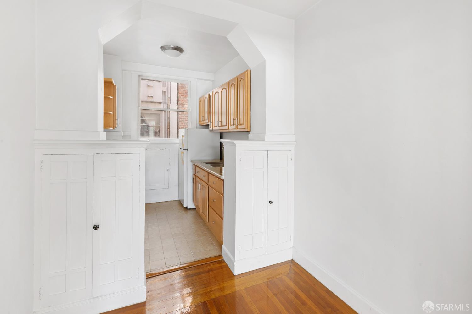 Detail Gallery Image 10 of 26 For 1045 Bush St, San Francisco,  CA 94109 - – Beds | – Baths