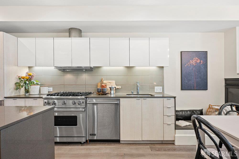 Photo #4: 425071169 Listing 