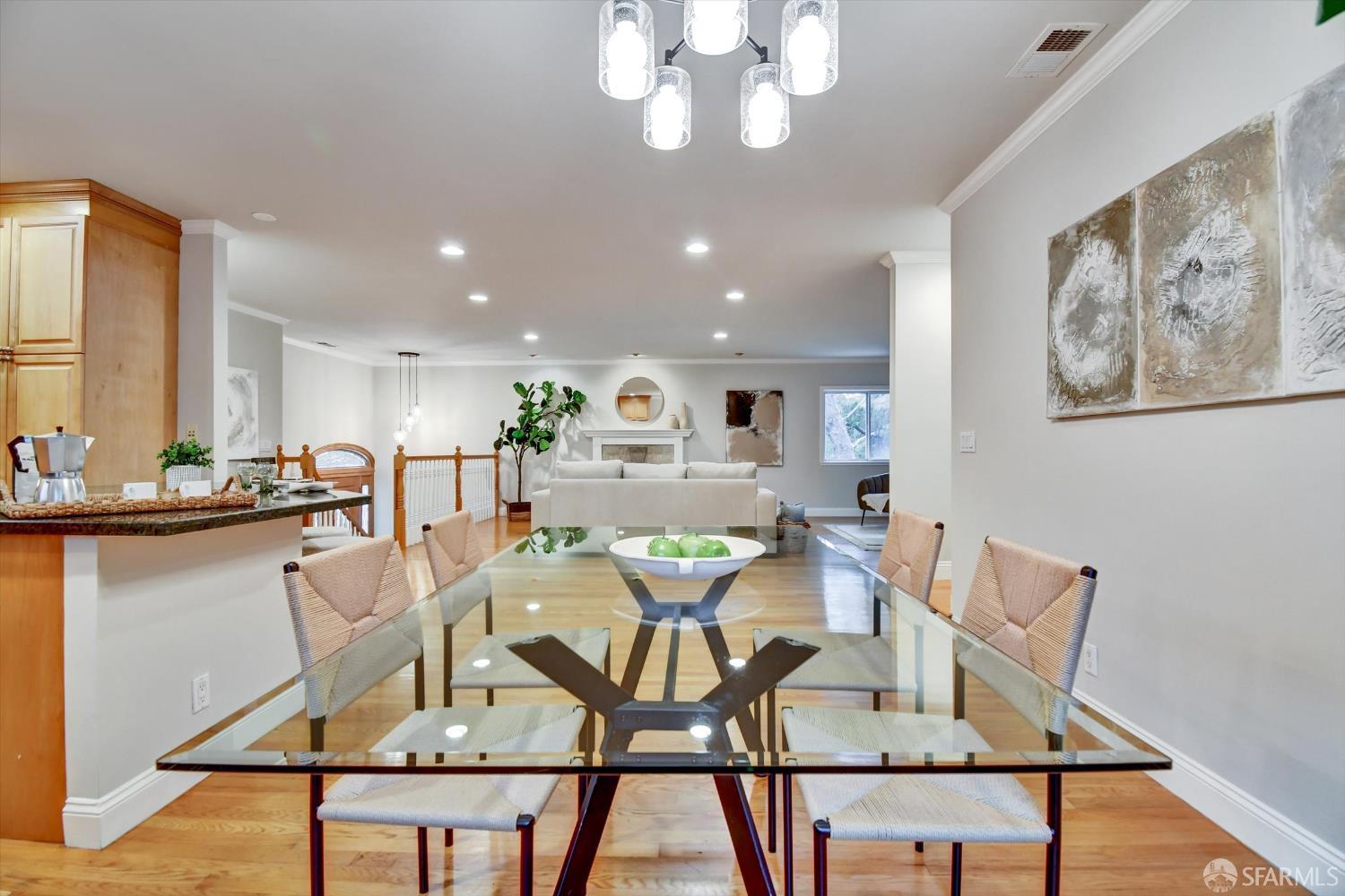 Detail Gallery Image 10 of 38 For 1138 Everglades Dr, Pacifica,  CA 94044 - 5 Beds | 4/1 Baths