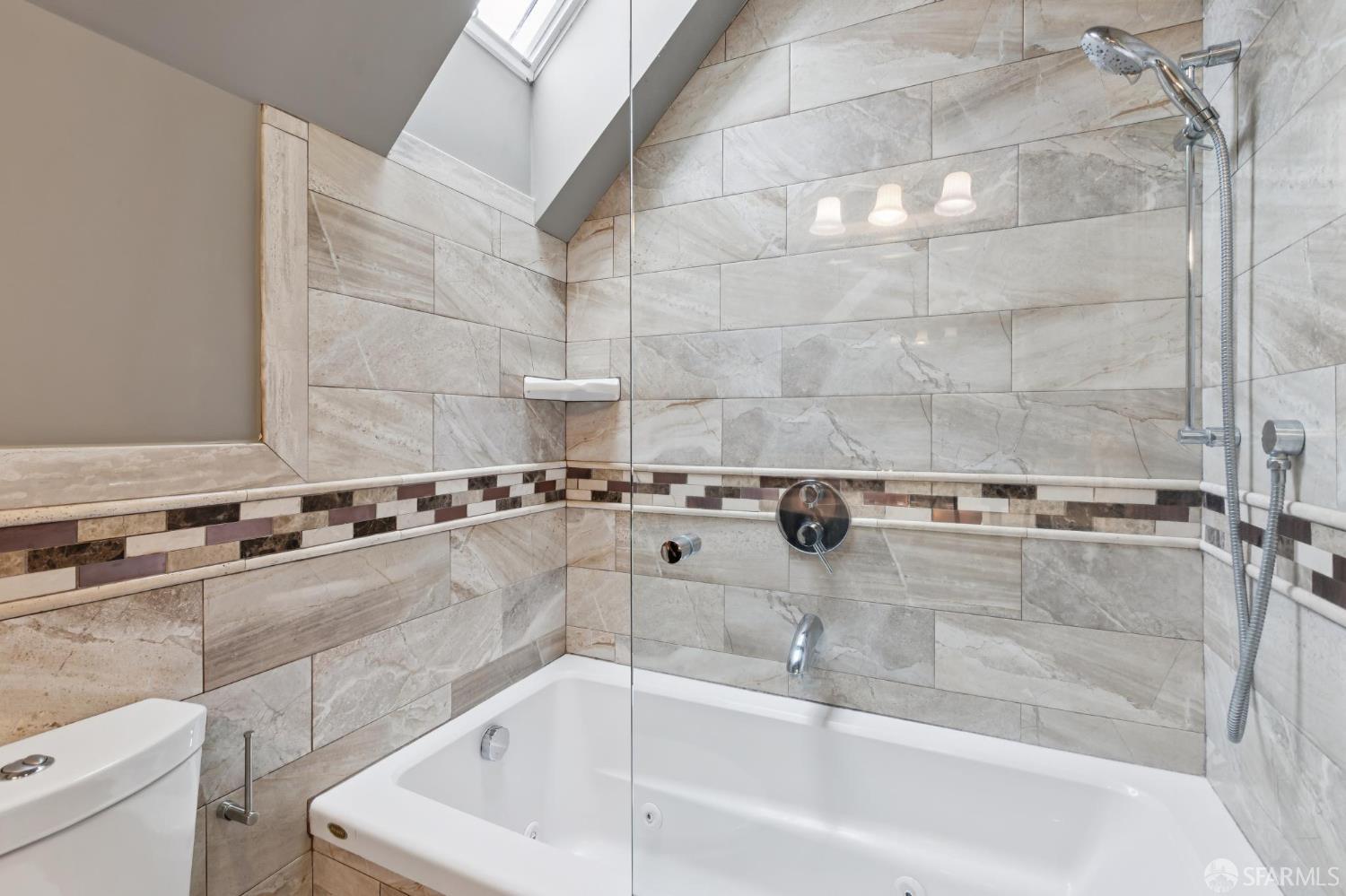 Detail Gallery Image 35 of 53 For 25 Mizpah St, San Francisco,  CA 94131 - 4 Beds | 3 Baths