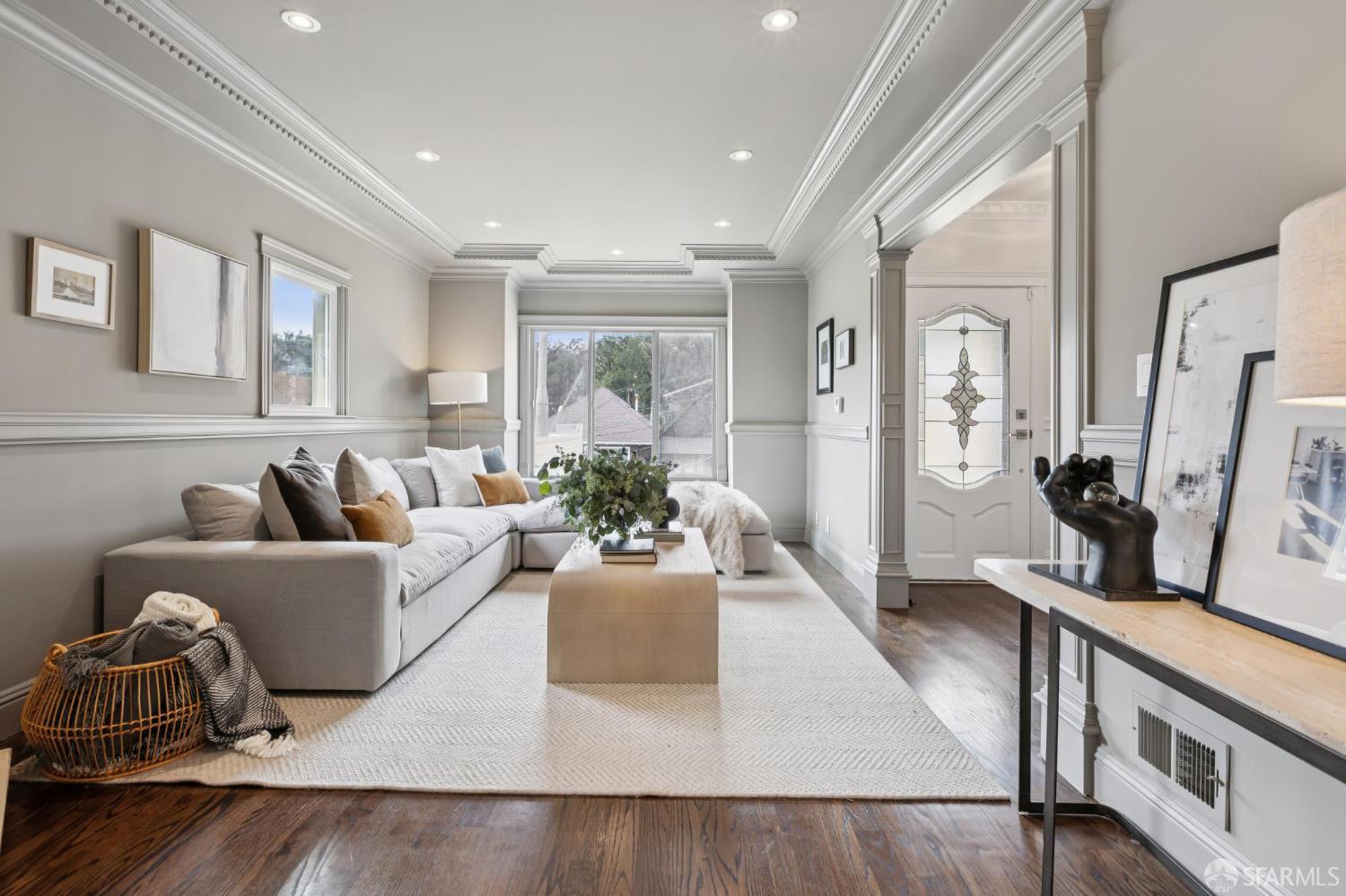 Detail Gallery Image 7 of 53 For 25 Mizpah St, San Francisco,  CA 94131 - 4 Beds | 3 Baths