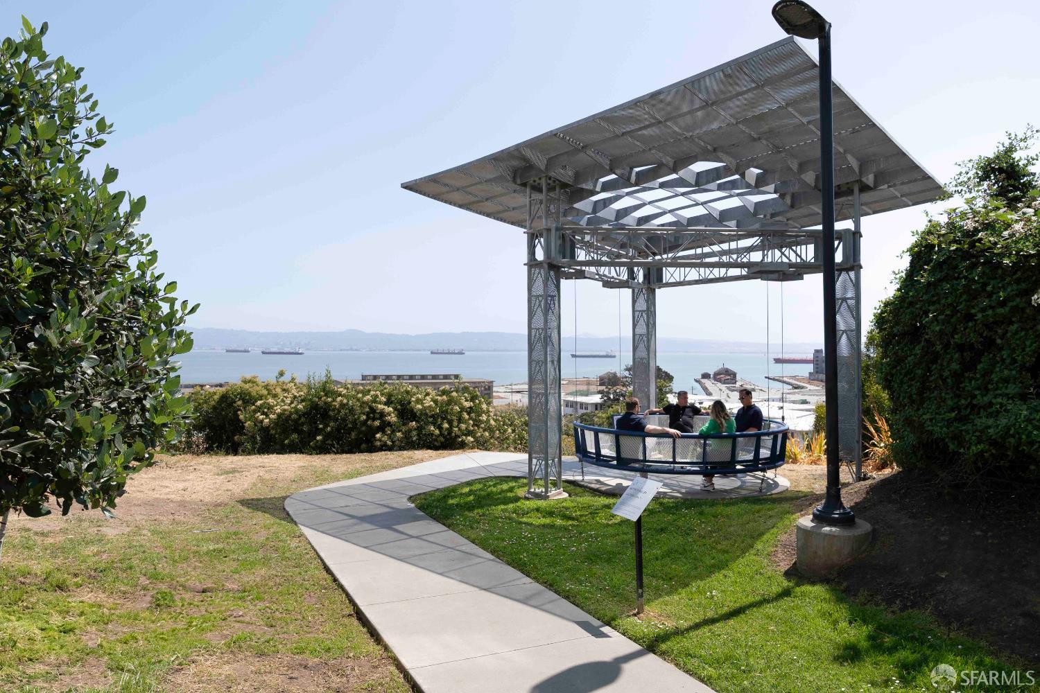 Detail Gallery Image 31 of 35 For 51 Innes Ct #403,  San Francisco,  CA 94124 - 3 Beds | 2 Baths