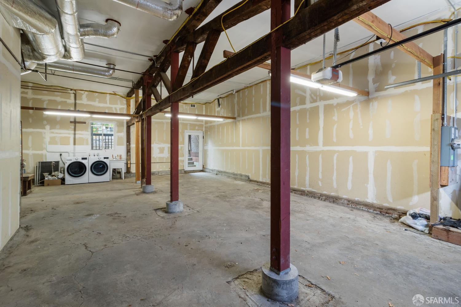 Detail Gallery Image 26 of 32 For 4390 17th St, San Francisco,  CA 94114 - 2 Beds | 1 Baths