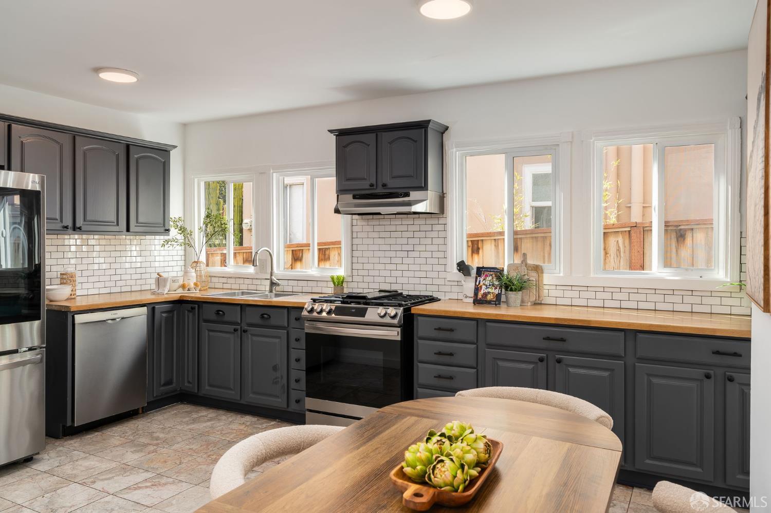 Detail Gallery Image 13 of 25 For 4126 Culver St, Oakland,  CA 94619 - 2 Beds | 1 Baths