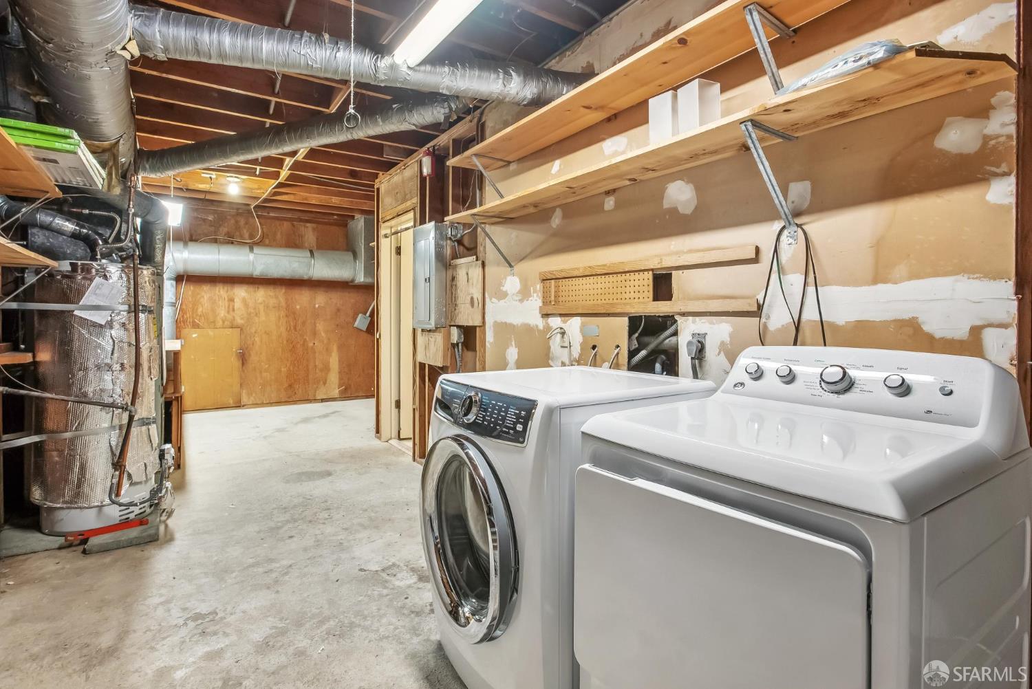 Detail Gallery Image 92 of 98 For 19 Gateview Ct, San Francisco,  CA 94116 - 4 Beds | 2/1 Baths