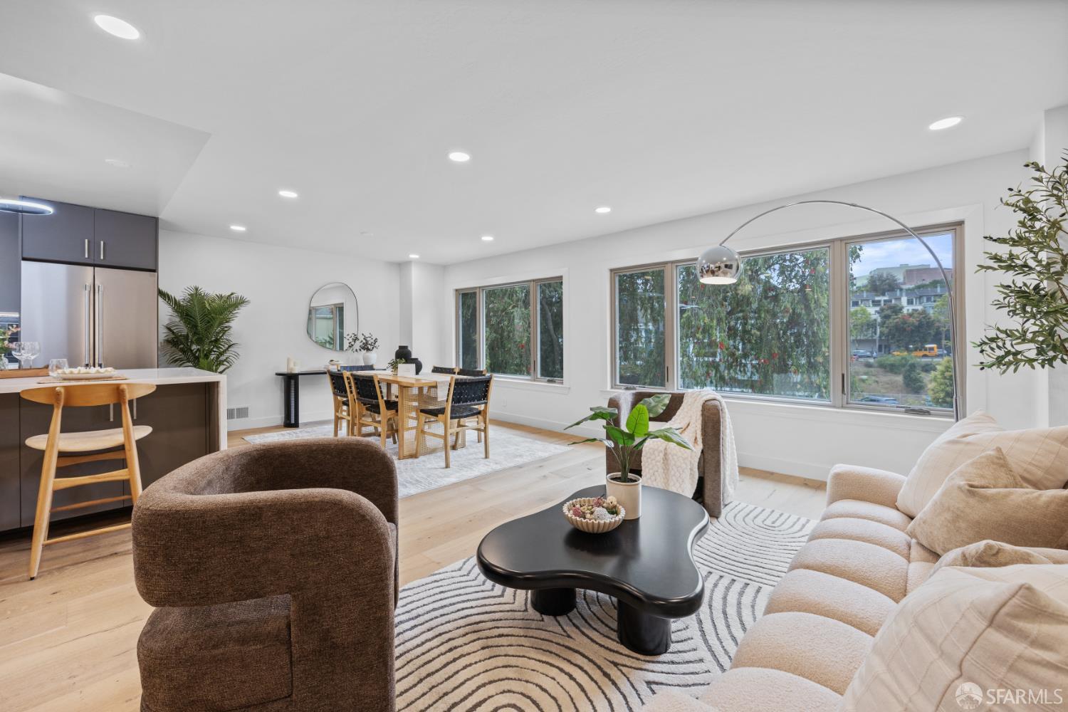 Detail Gallery Image 2 of 49 For 876 Chenery St, San Francisco,  CA 94131 - 3 Beds | 2 Baths