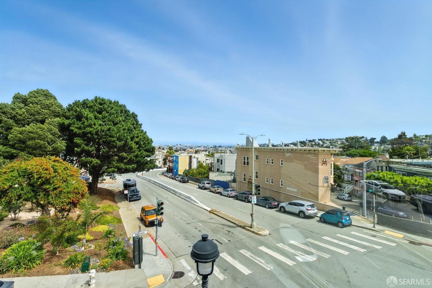Detail Gallery Image 32 of 52 For 62 Danvers St, San Francisco,  CA 94114 - 2 Beds | 1 Baths