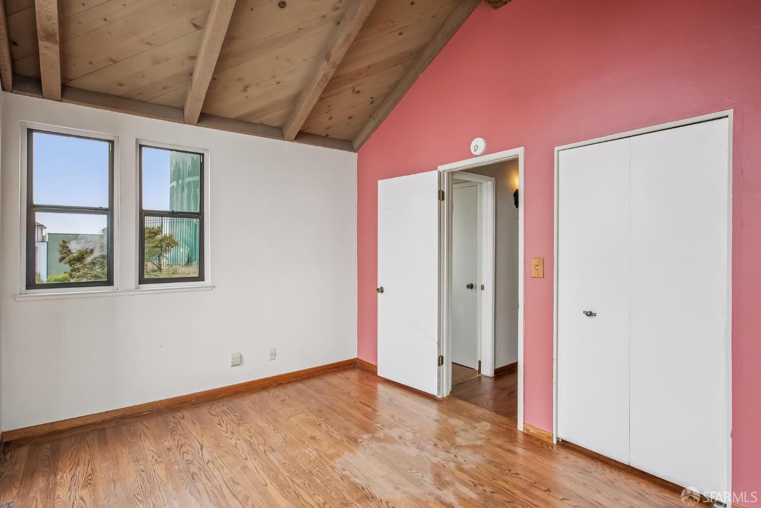 Detail Gallery Image 83 of 98 For 19 Gateview Ct, San Francisco,  CA 94116 - 4 Beds | 2/1 Baths