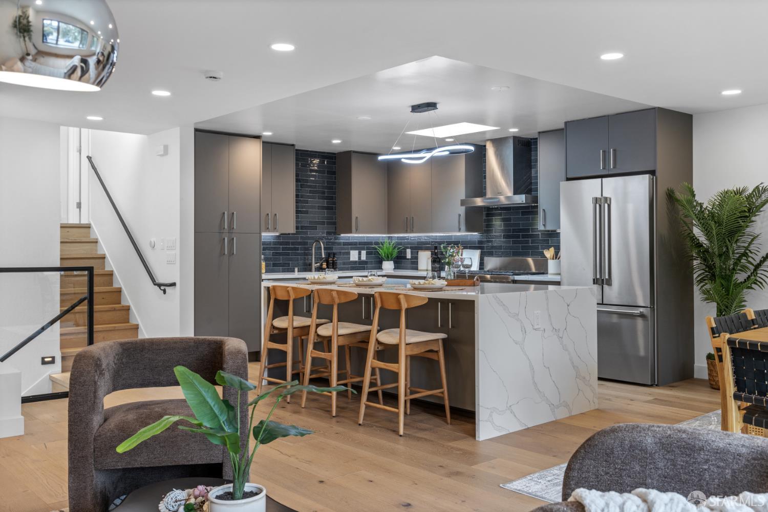 Detail Gallery Image 15 of 49 For 876 Chenery St, San Francisco,  CA 94131 - 3 Beds | 2 Baths