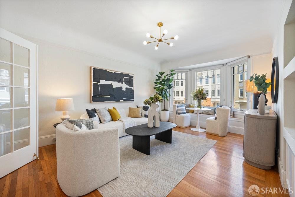 Photo #3: 425071171 Listing 