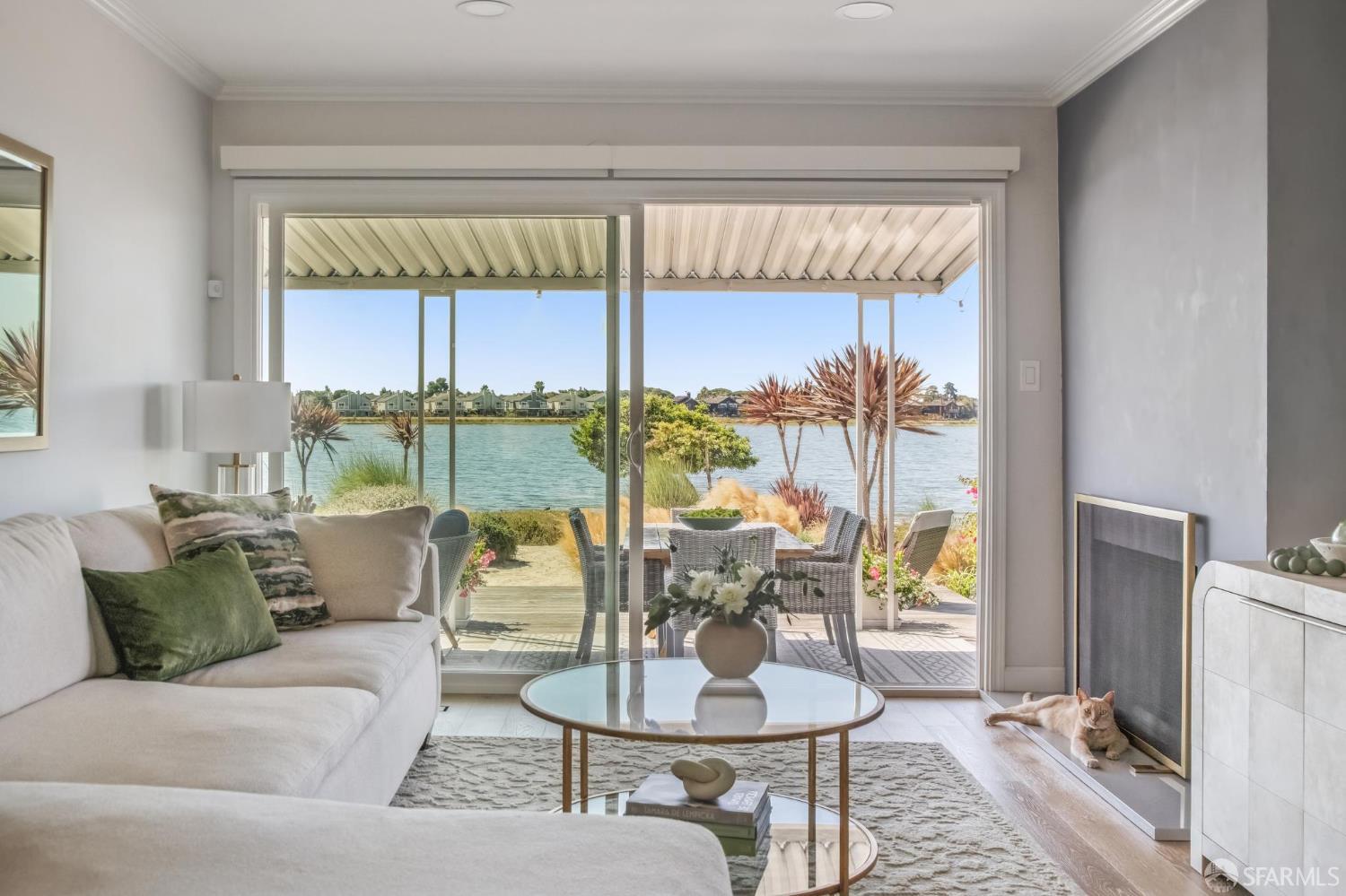 Detail Gallery Image 10 of 45 For 2916 Bayview Dr, Alameda,  CA 94501 - 2 Beds | 2 Baths