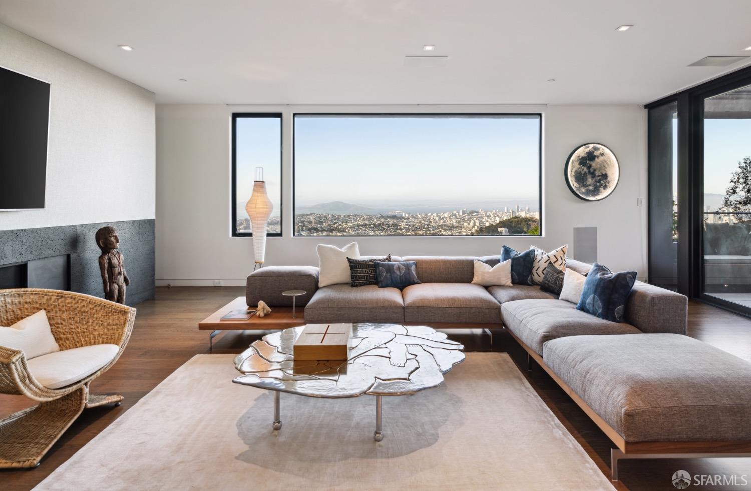 Detail Gallery Image 30 of 52 For 150 Glenbrook Ave, San Francisco,  CA 94114 - 6 Beds | 6/2 Baths