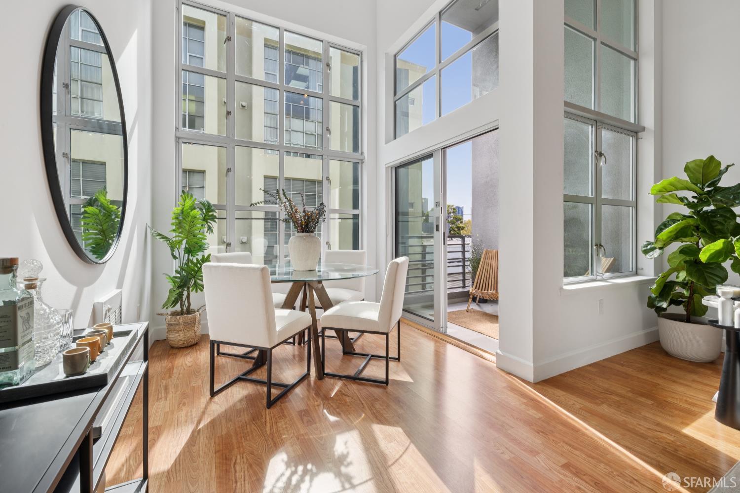 Photo #5: 425070079 Listing 