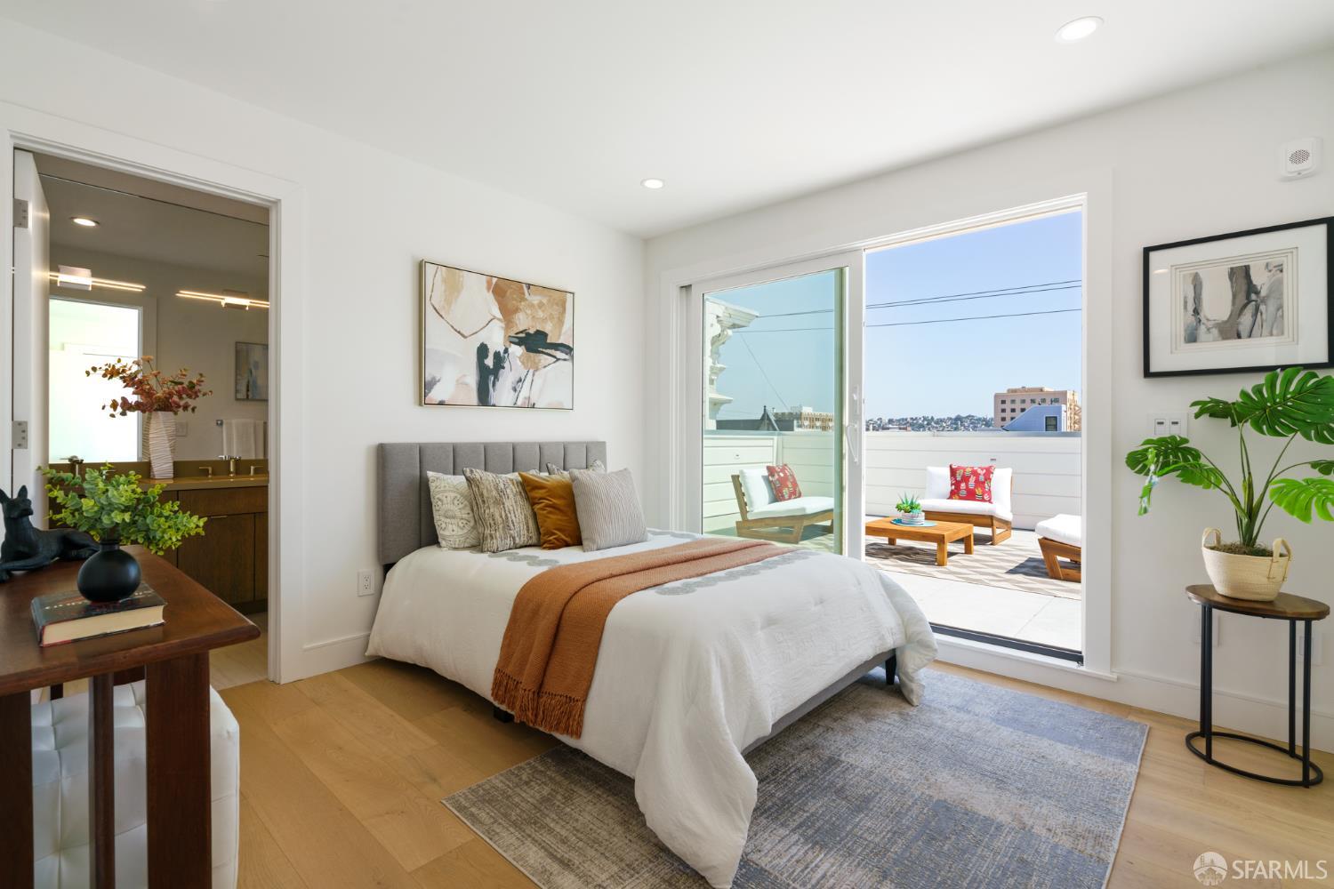 Photo #8: 425071523 Listing: Photo #8