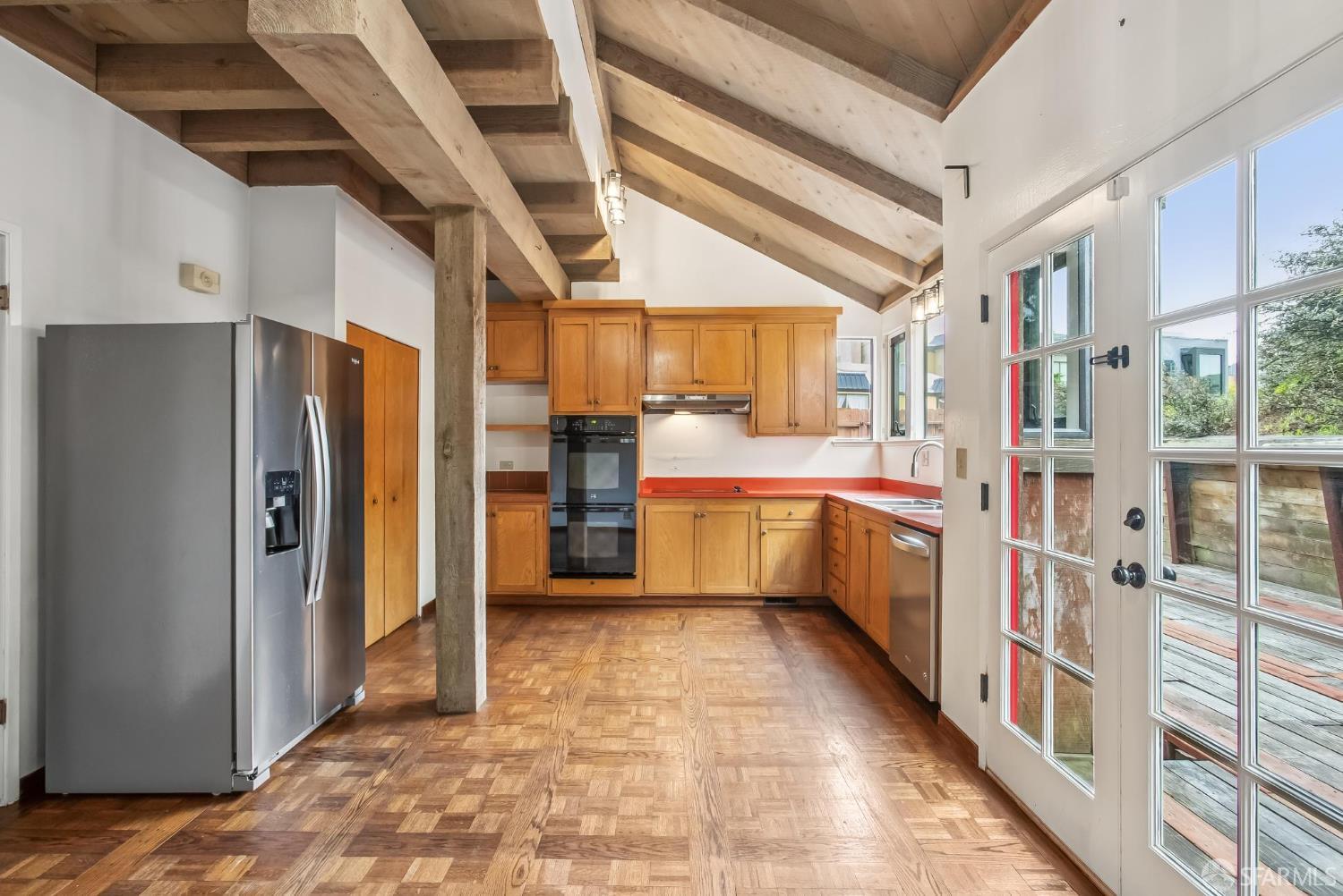 Detail Gallery Image 47 of 98 For 19 Gateview Ct, San Francisco,  CA 94116 - 4 Beds | 2/1 Baths
