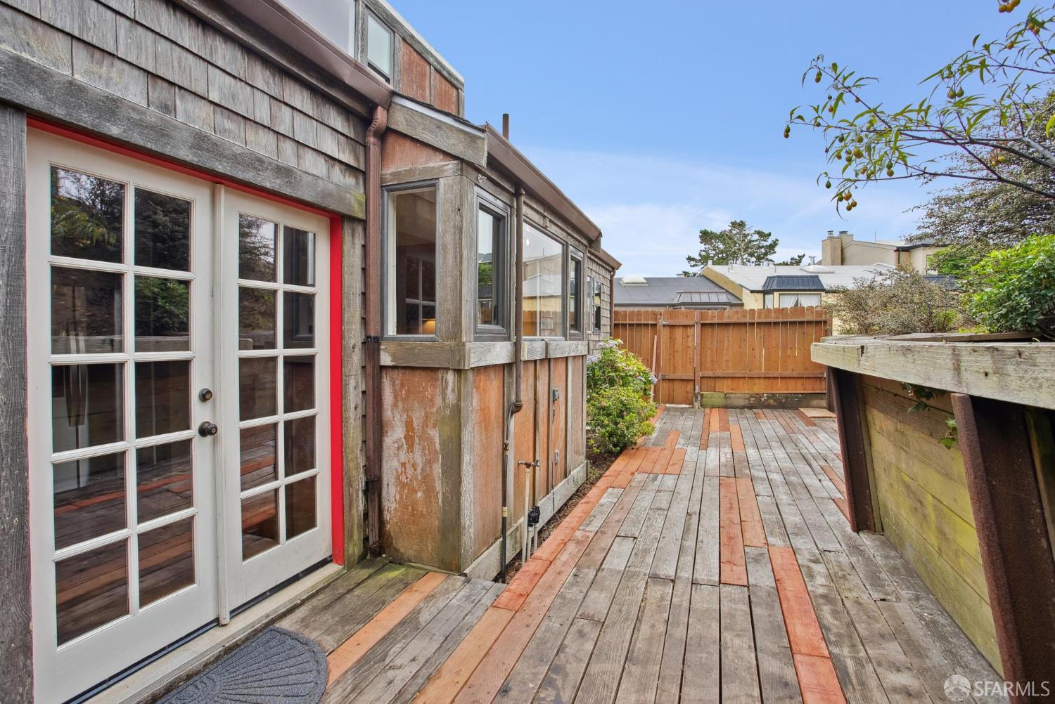 Detail Gallery Image 61 of 98 For 19 Gateview Ct, San Francisco,  CA 94116 - 4 Beds | 2/1 Baths