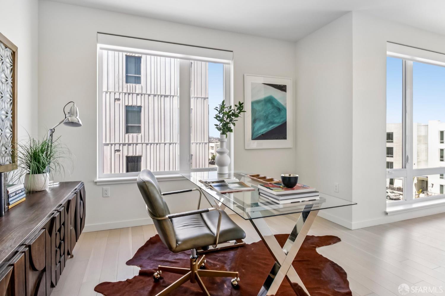 Detail Gallery Image 5 of 35 For 51 Innes Ct #403,  San Francisco,  CA 94124 - 3 Beds | 2 Baths