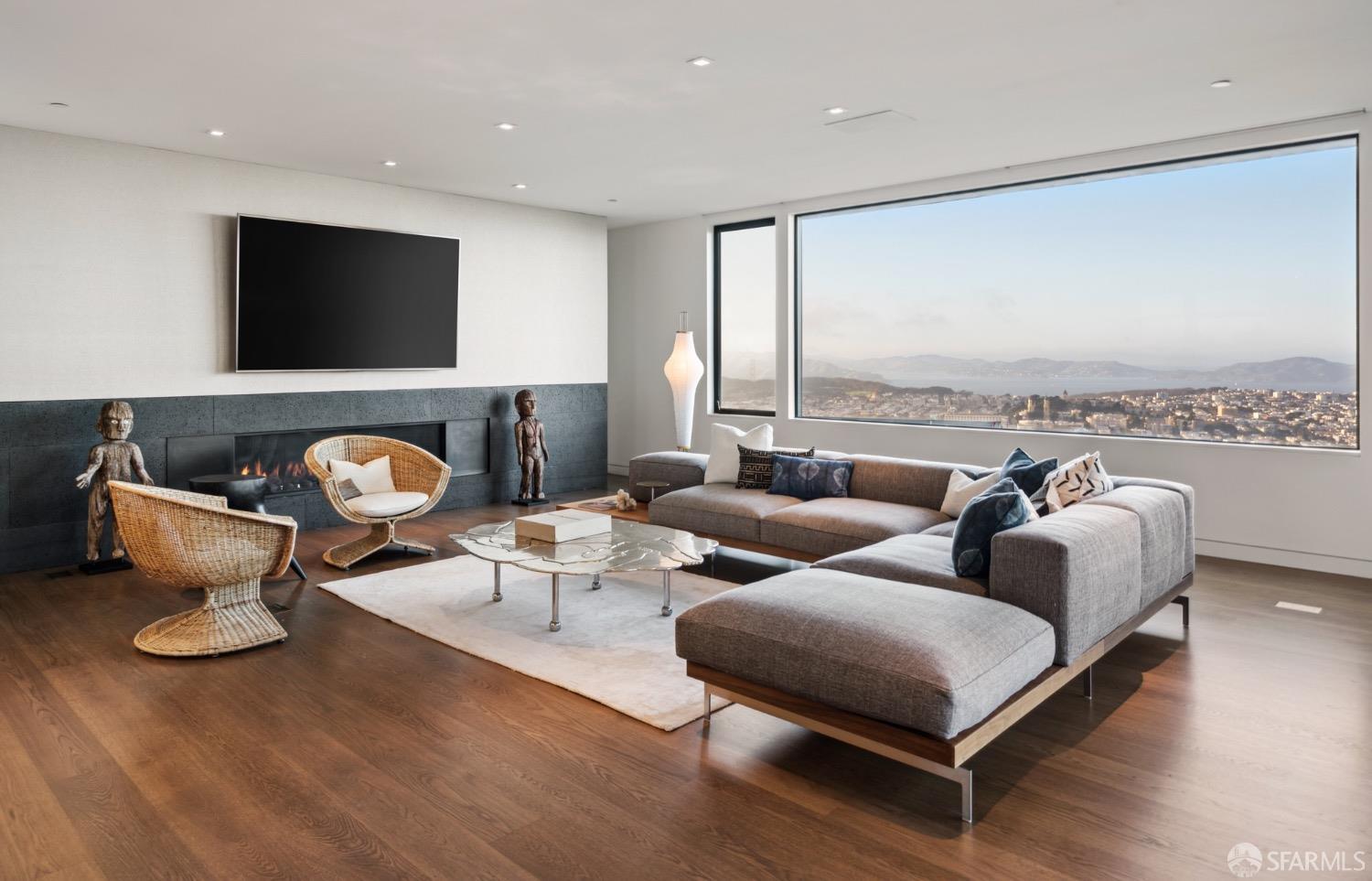 Detail Gallery Image 29 of 52 For 150 Glenbrook Ave, San Francisco,  CA 94114 - 6 Beds | 6/2 Baths