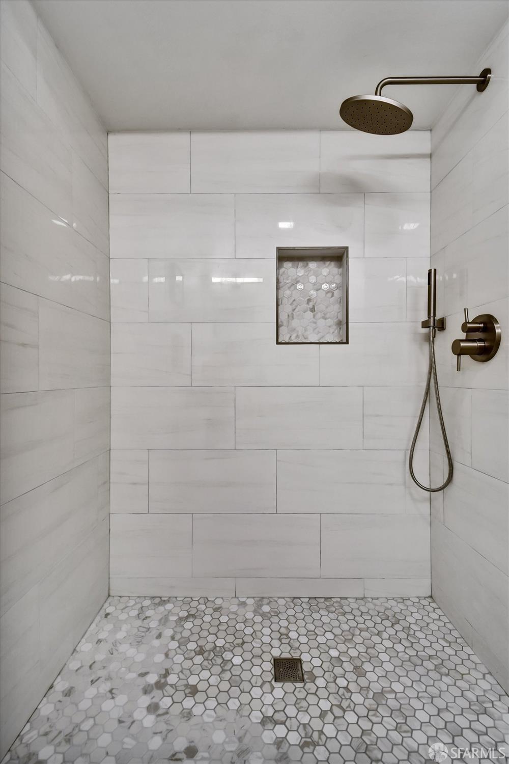 Photo #26: 425070422 Listing: Photo #26