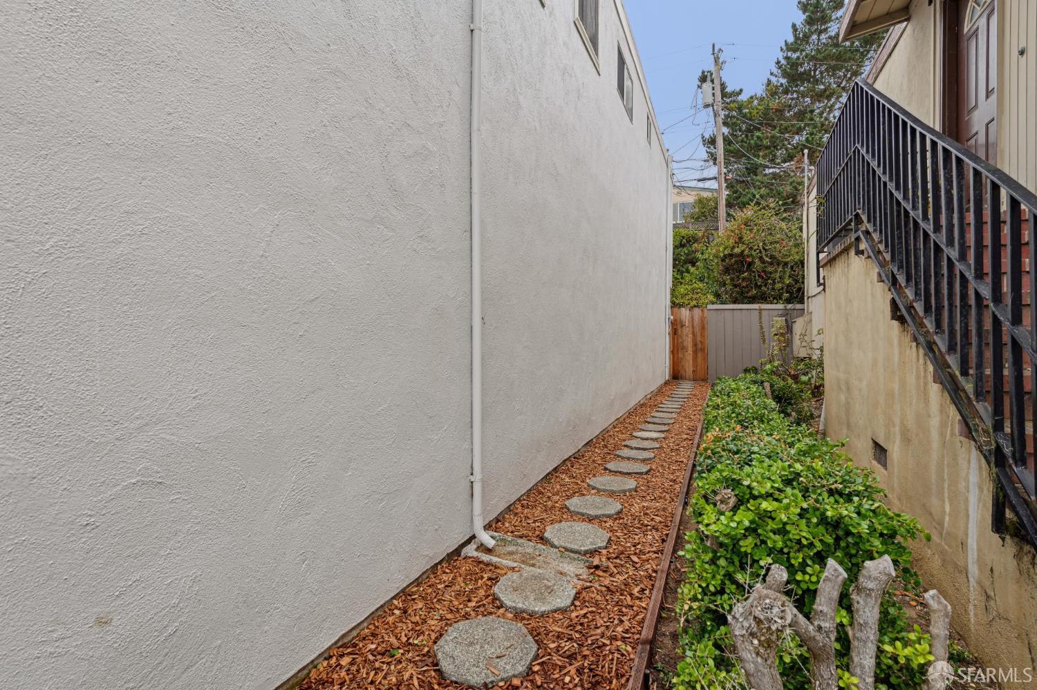 Detail Gallery Image 43 of 47 For 120 Mirada Dr, Daly City,  CA 94015 - 3 Beds | 2 Baths