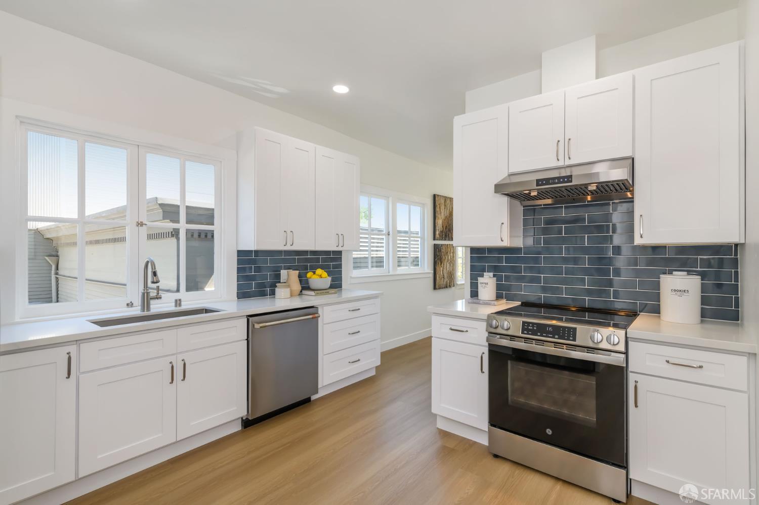 Detail Gallery Image 7 of 25 For 3779 25th St, San Francisco,  CA 94110 - – Beds | – Baths