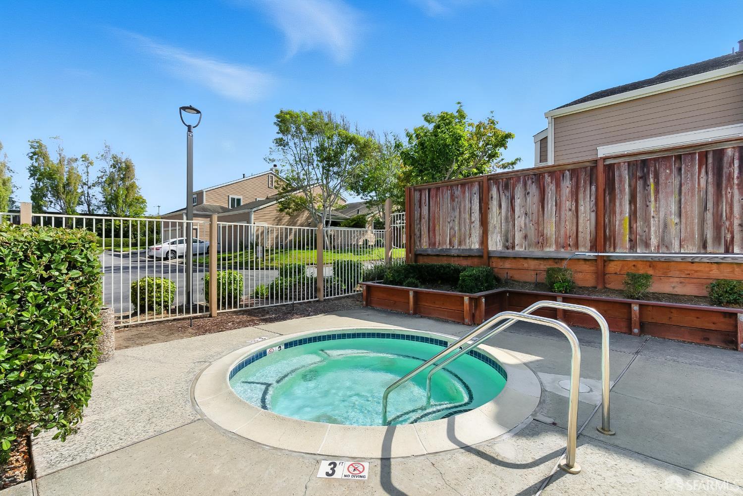 Detail Gallery Image 58 of 65 For 91 Crown Cir, South San Francisco,  CA 94080 - 2 Beds | 2/1 Baths
