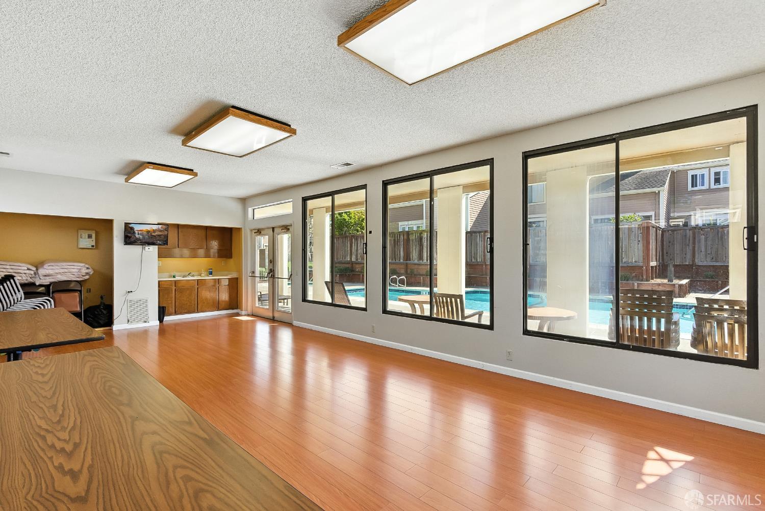 Detail Gallery Image 60 of 65 For 91 Crown Cir, South San Francisco,  CA 94080 - 2 Beds | 2/1 Baths