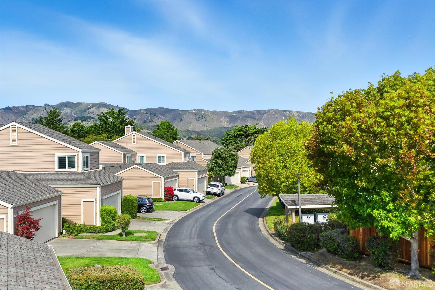 Detail Gallery Image 28 of 65 For 91 Crown Cir, South San Francisco,  CA 94080 - 2 Beds | 2/1 Baths